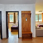 Forest Nook 3*
