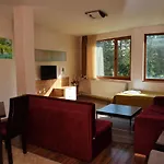 Aparthotel Forest Nook 3*