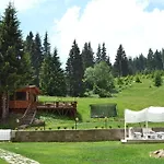 Forest Nook Aparthotel 3*