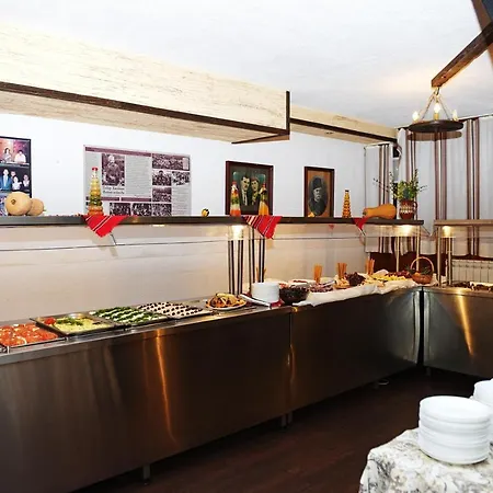 Aparthotel Forest Nook 3*