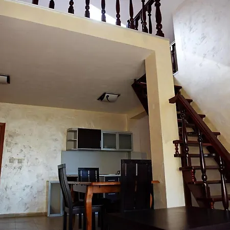 Aparthotel Forest Nook 3*