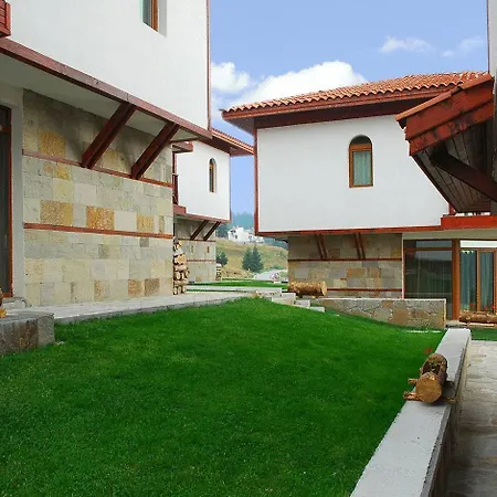 Forest Nook Apart Otel