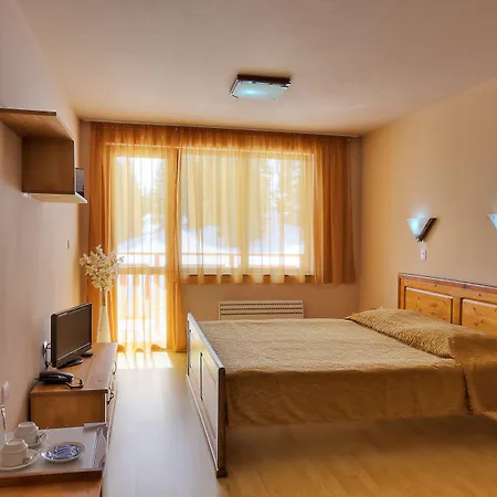 Aparthotel Forest Nook 3*