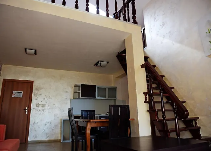 Aparthotel Forest Nook 3*